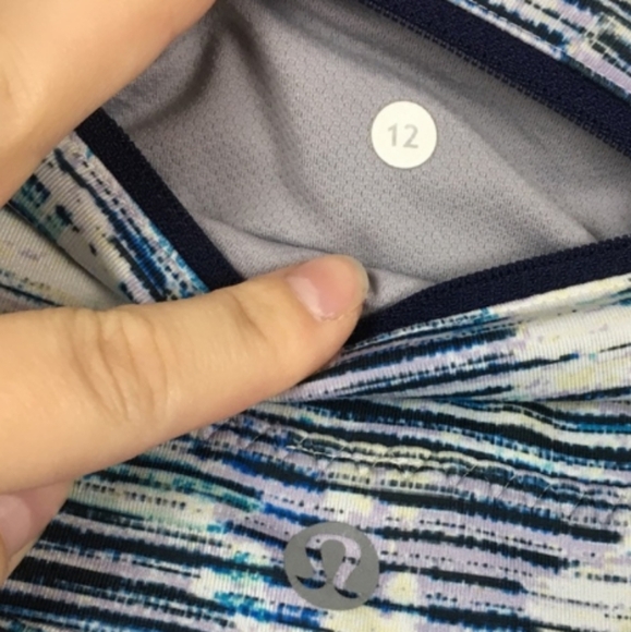 Lululemon Real Quick Tight Blurry Belle Multi Hero Blue, Size 12 - Picture 16 of 16